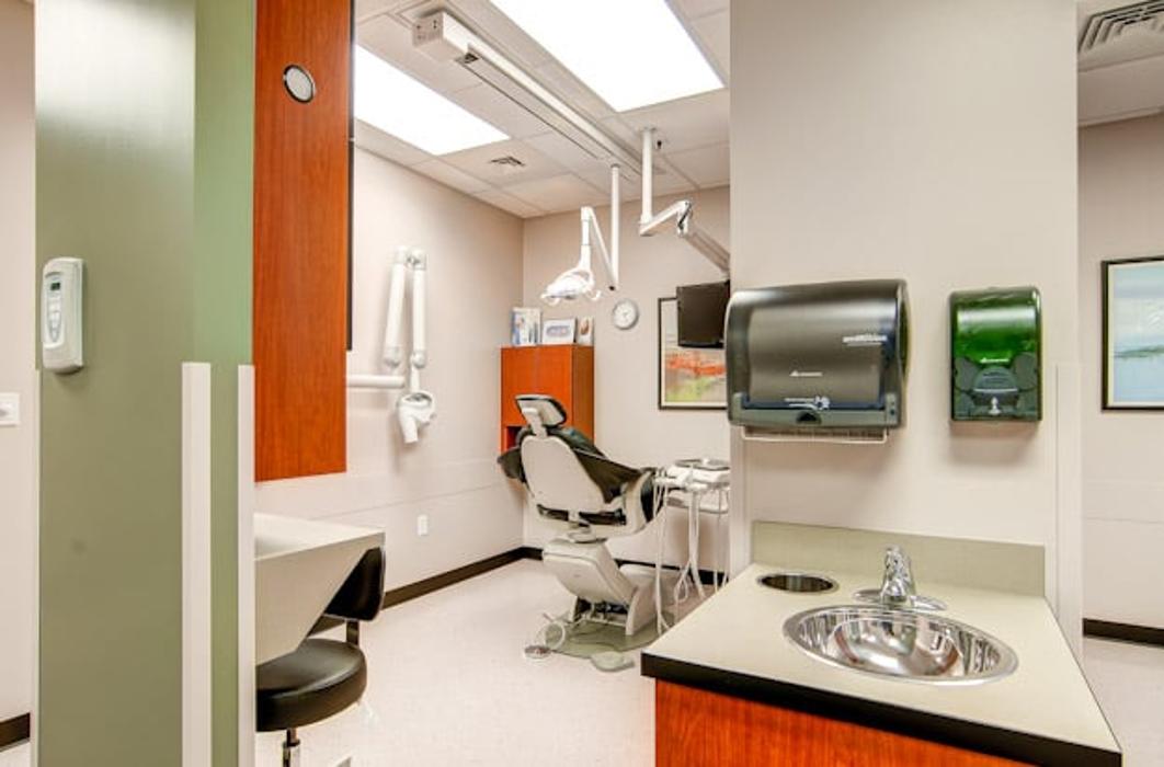 Perfect Teeth Dental - Castle Rock Image