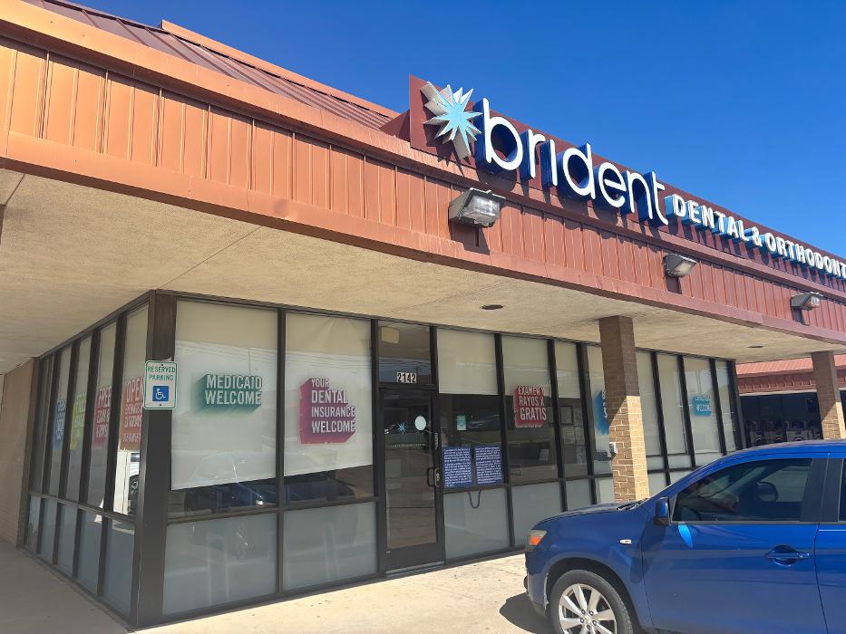 Brident Dental &amp; Orthodontics Logo