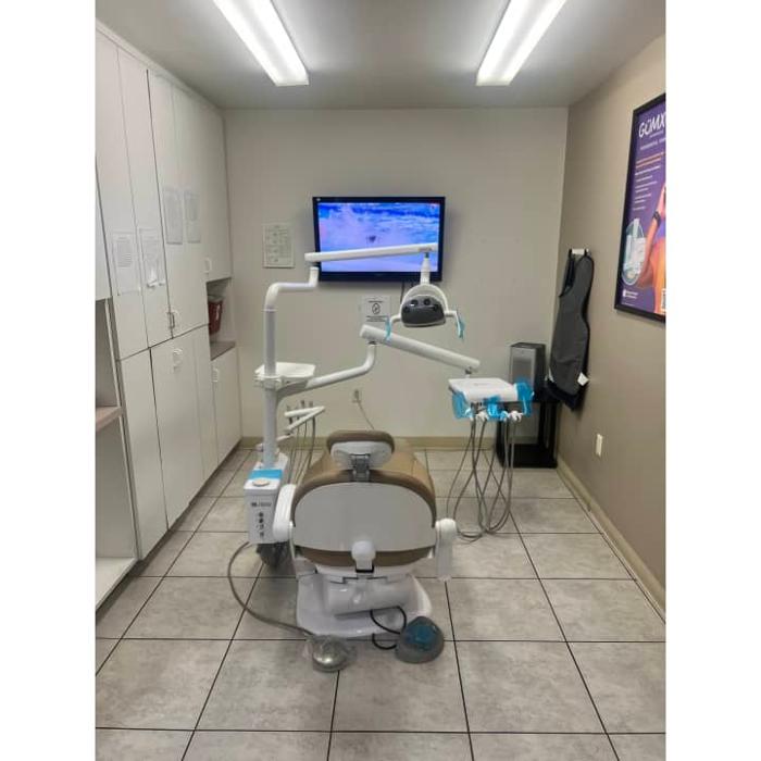 Western Dental &amp; Orthodontics Logo