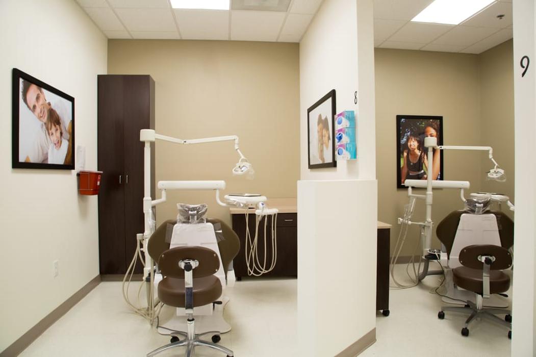 Brident Dental &amp; Orthodontics Logo