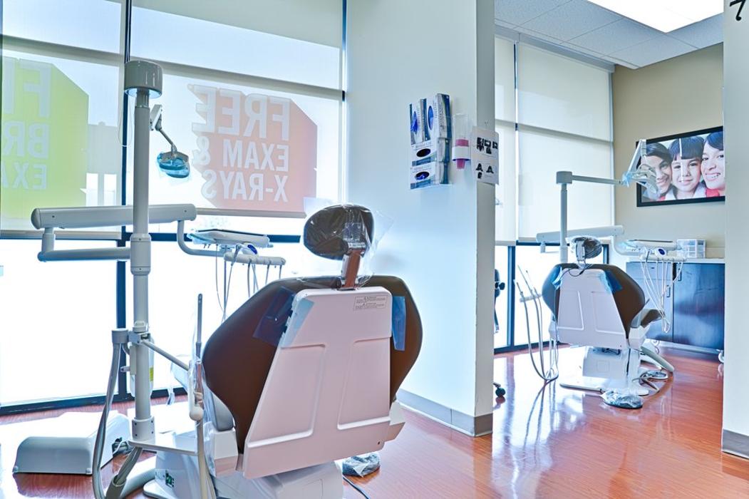 Brident Dental &amp; Orthodontics Logo