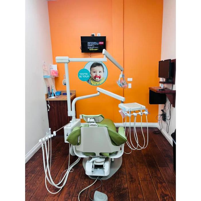 Western Dental &amp; Orthodontics Kids Logo