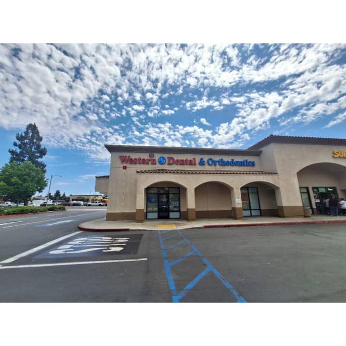 Western Dental &amp; Orthodontics Logo