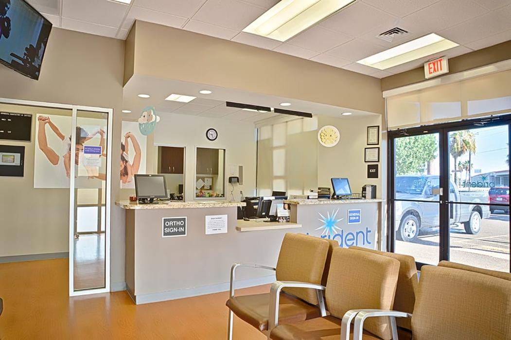 Brident Dental &amp; Orthodontics Logo