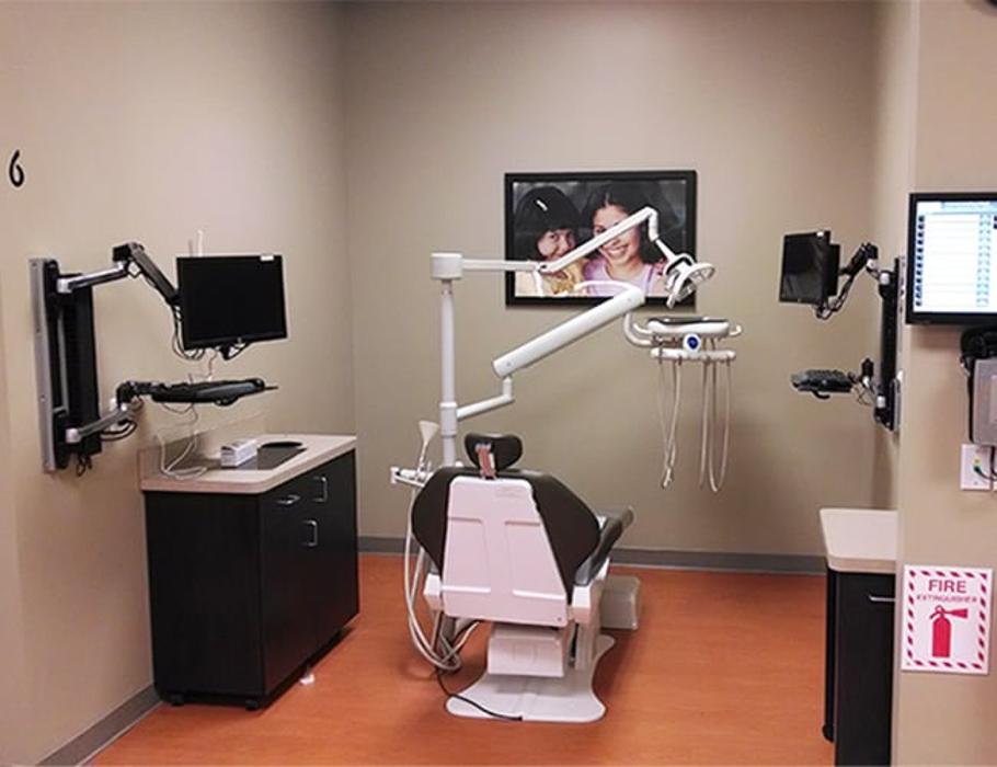 Western Dental &amp; Orthodontics Logo