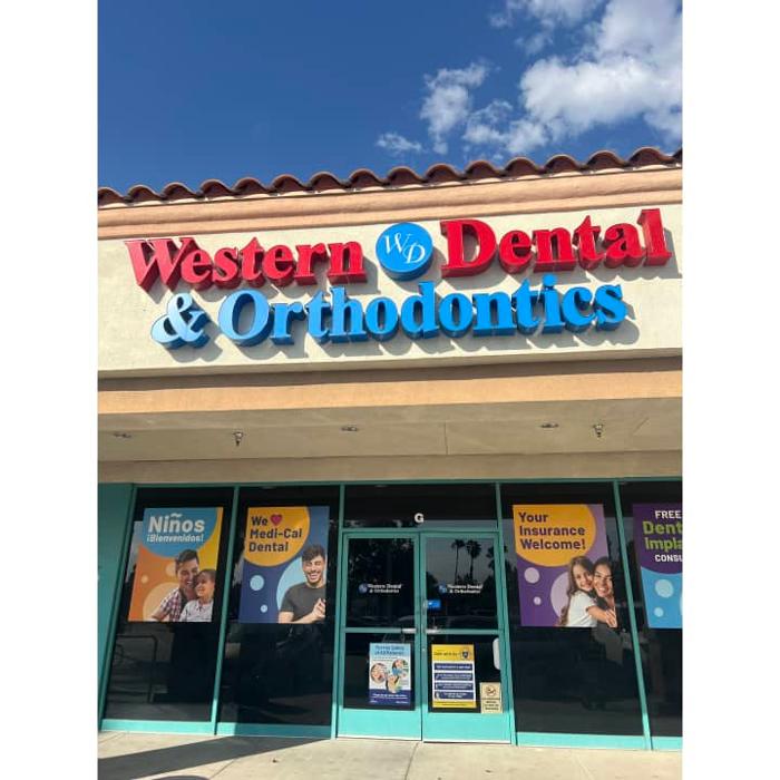 Western Dental &amp; Orthodontics Logo