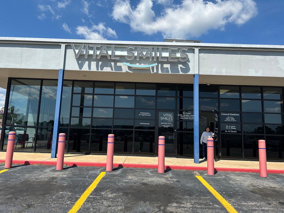 Vital Smiles Dental & Orthodontics Image
