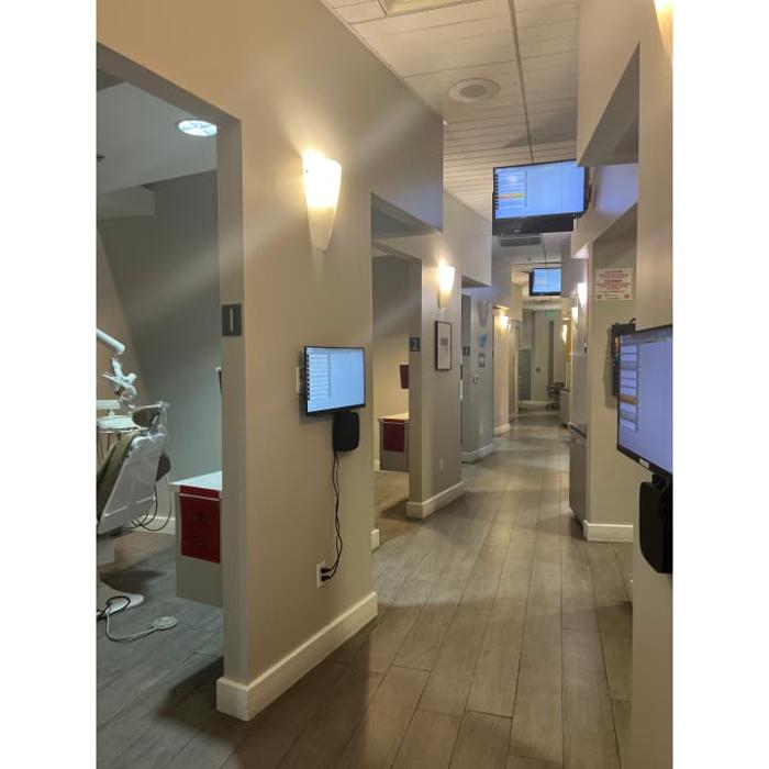 Western Dental &amp; Orthodontics Logo