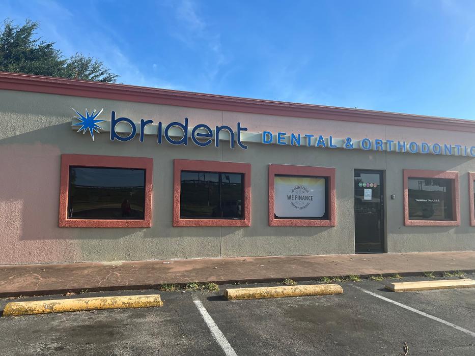 Brident Dental &amp; Orthodontics Logo