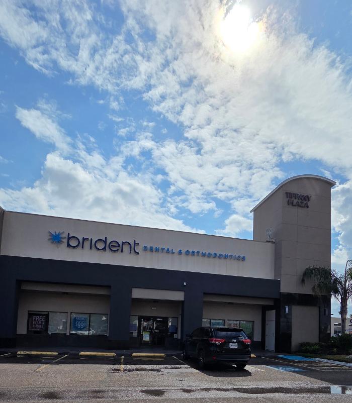 Brident Dental &amp; Orthodontics Logo