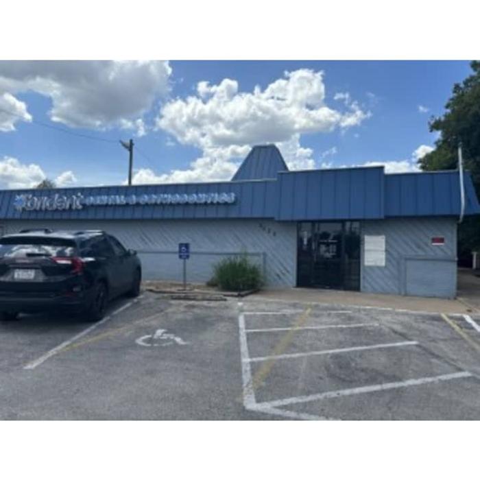 Brident Dental &amp; Orthodontics Logo