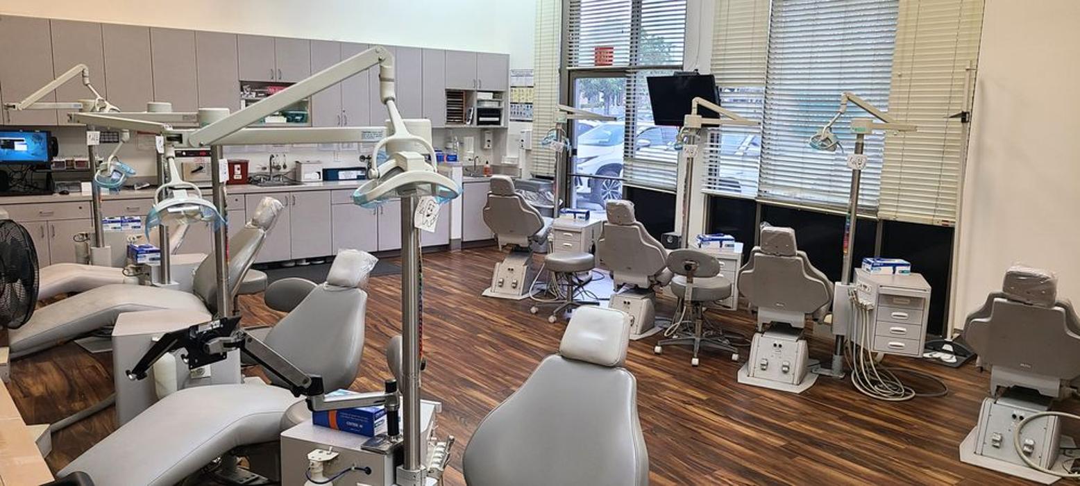 Western Dental &amp; Orthodontics Logo