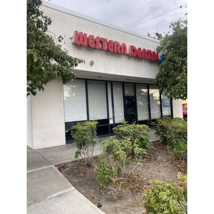 Western Dental &amp; Orthodontics Logo