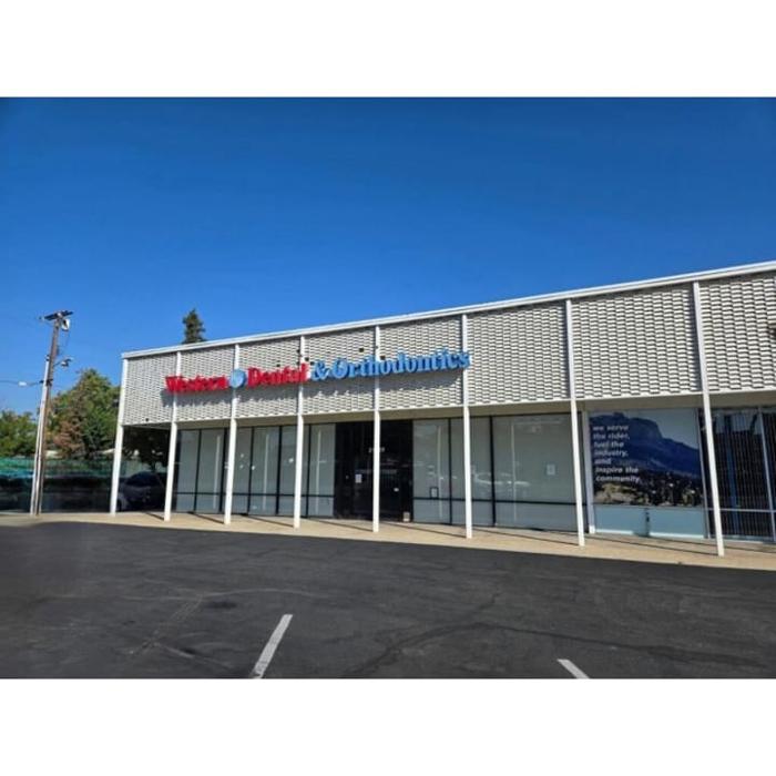 Western Dental &amp; Orthodontics Logo