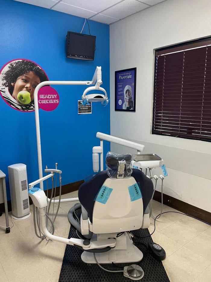 Western Dental &amp; Orthodontics Logo