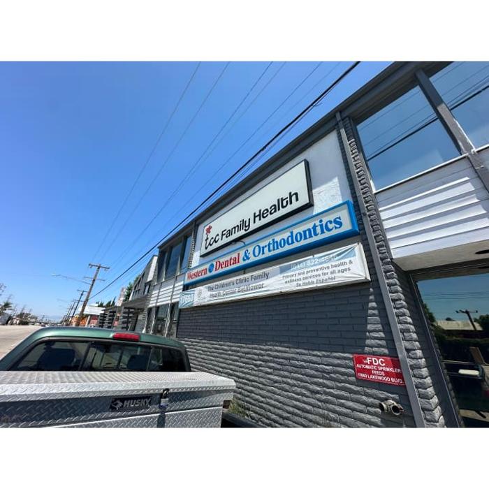 Western Dental &amp; Orthodontics Logo