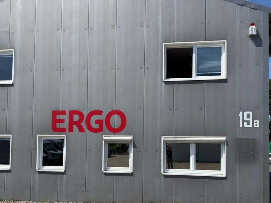 ERGO Geschäftsstelle Julian Stiller, Husumer Straße in Schuby