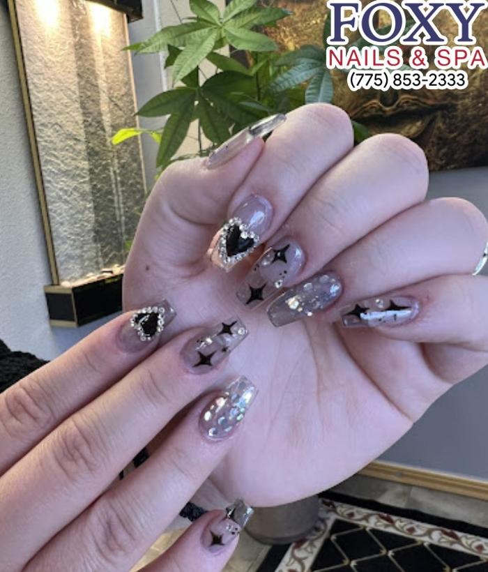 Foxy Nails Image