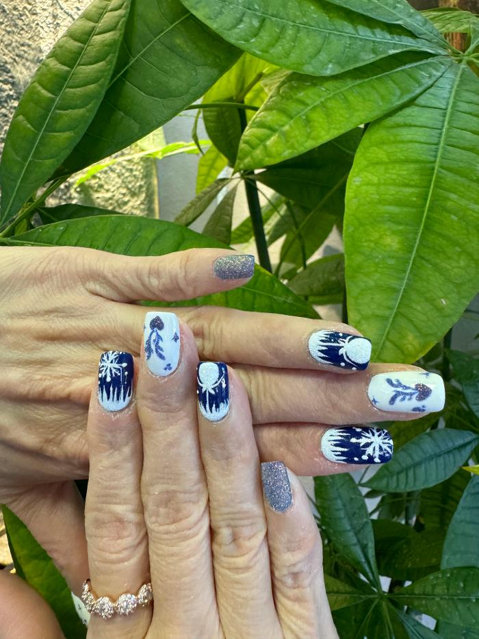 Foxy Nails Image