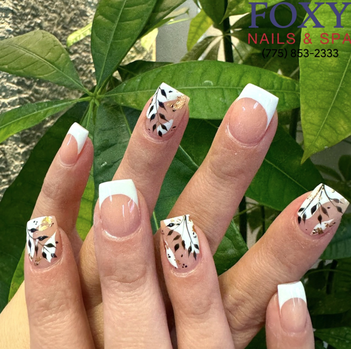 Foxy Nails Image