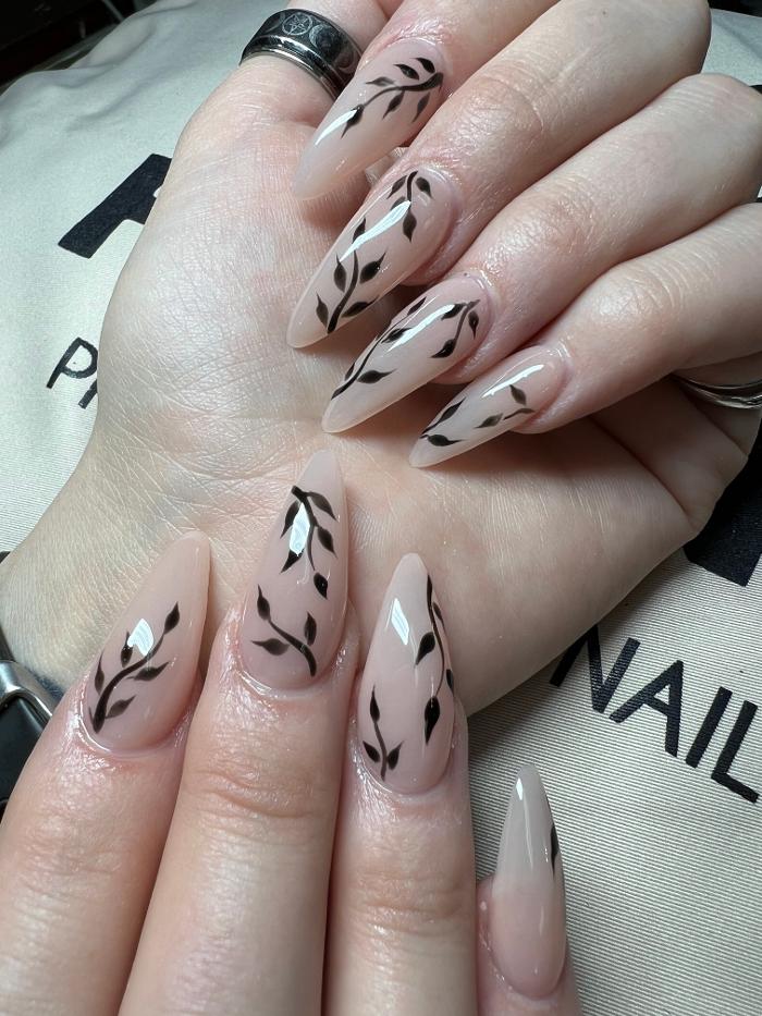 Foxy Nails Image