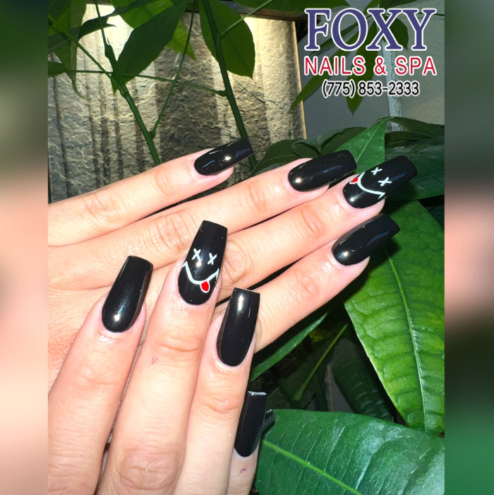 Foxy Nails Image