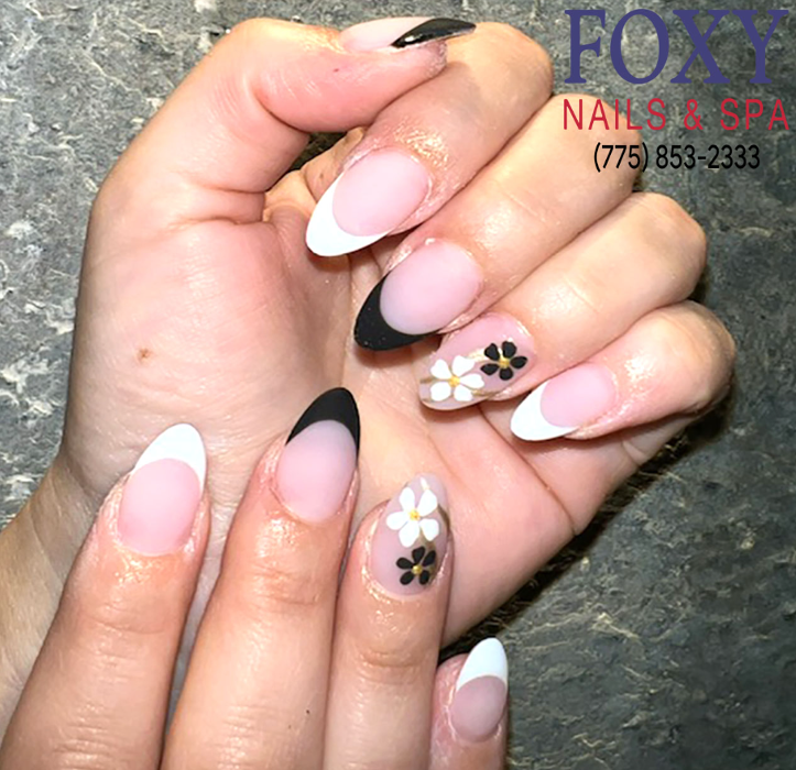 Foxy Nails Image