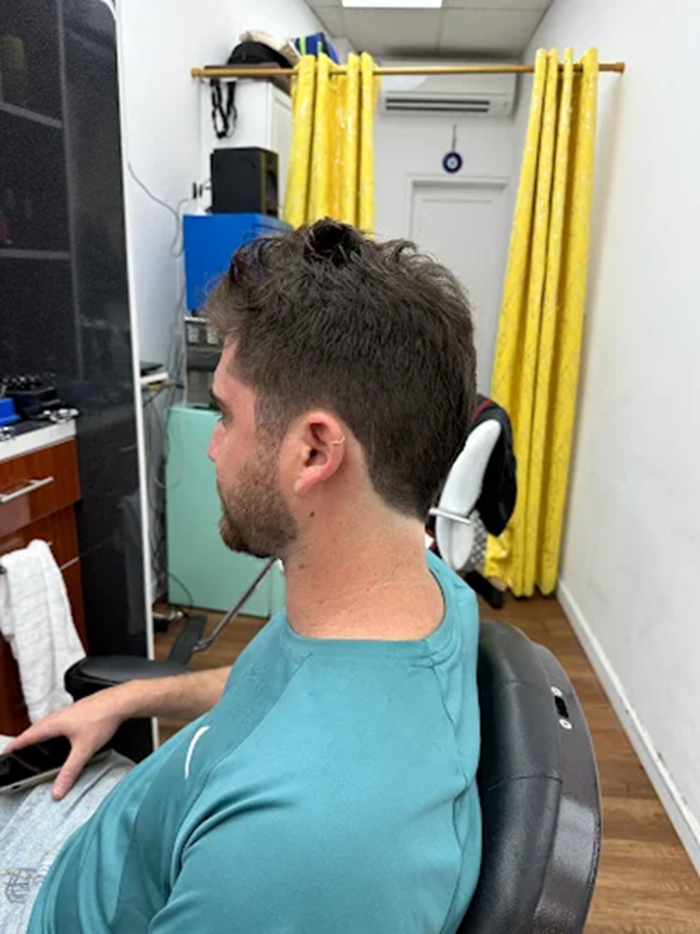 Efraim's Barber Shop Image