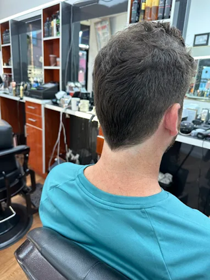 Efraim's Barber Shop Image