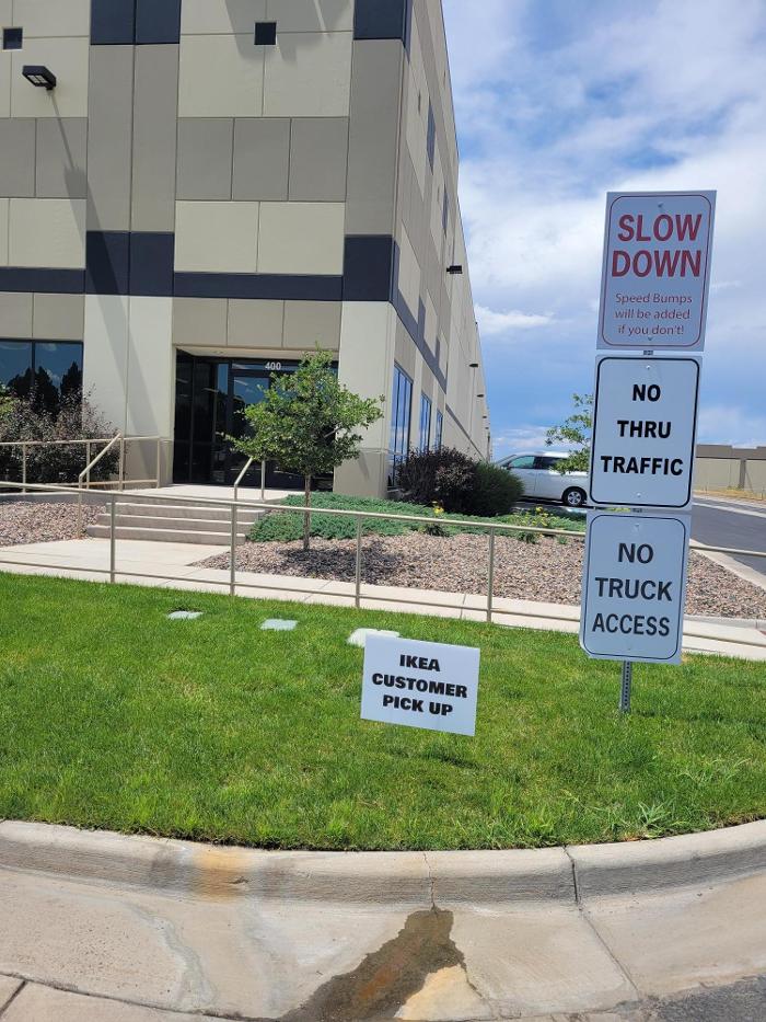 IKEA Pick-up location - Denver Logo