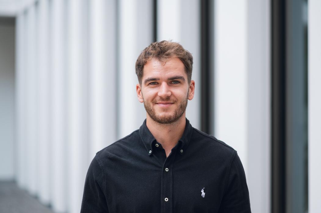 NÜRNBERGER Versicherung Max Achenbach in Köln, Alteburger Straße in Köln