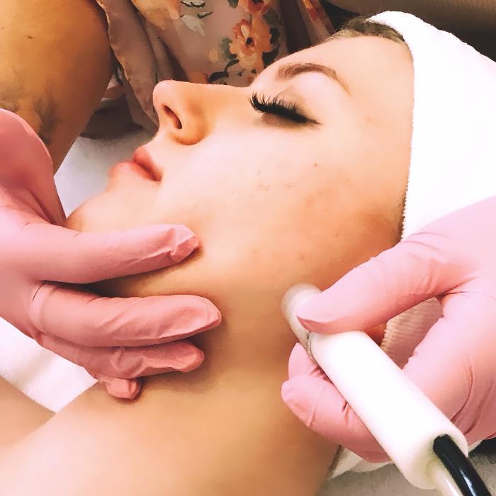 Lovesome Beauty Lounge Image