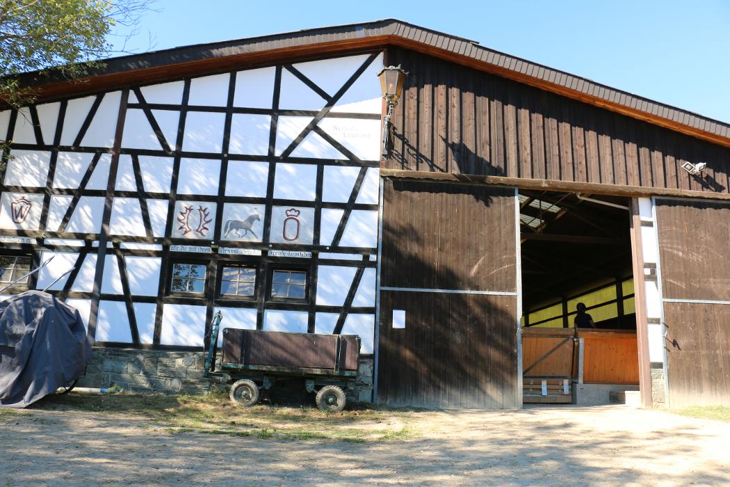 Reitschule Lautlos, Lindenhof in Weilrod