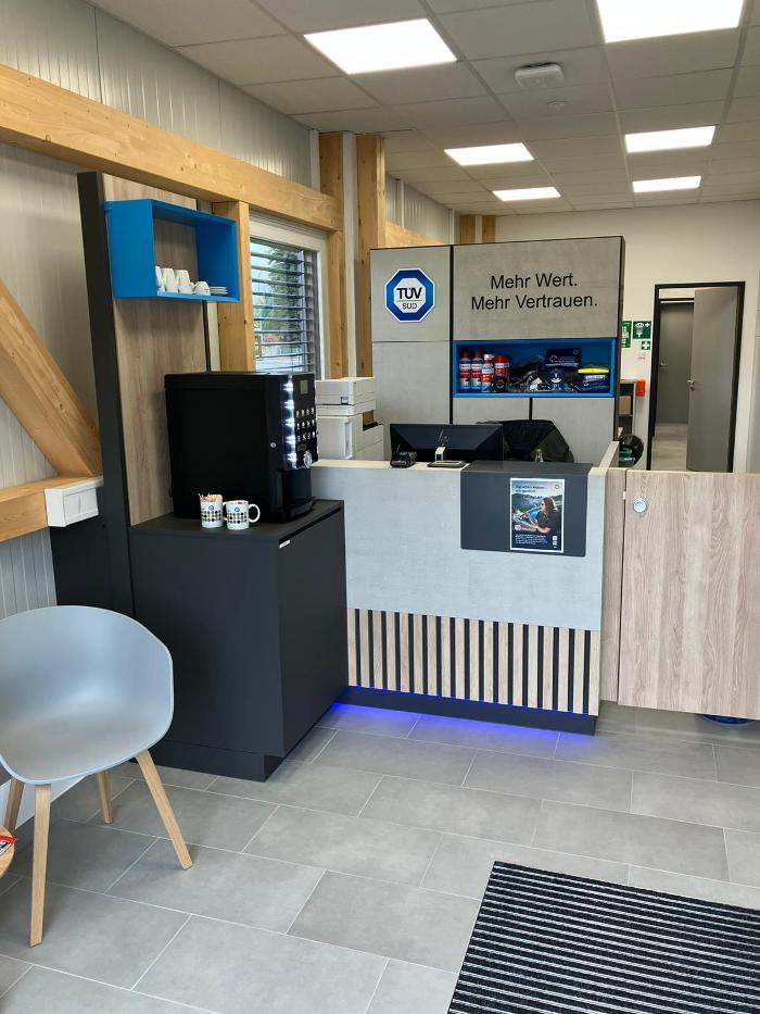TÜV SÜD Service-Center Wertingen, Gottmannshofer Straße in Wertingen