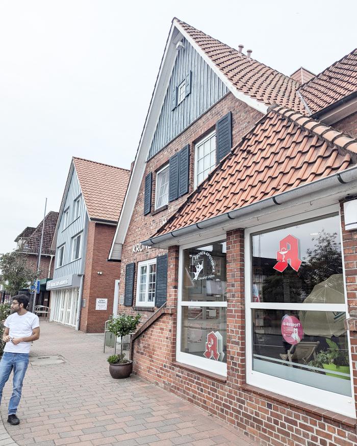 Kronen-Apotheke, Bahnhofstraße in Cadenberge