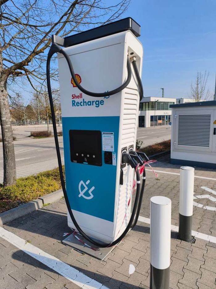 Shell Recharge Charging Station, Raiffeisenstraße in Bad Rappenau