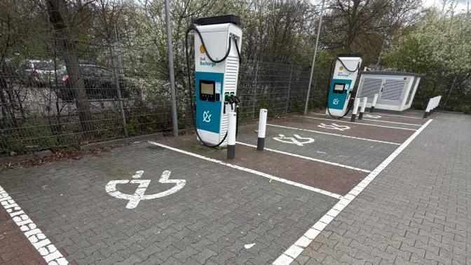 Shell Recharge Charging Station, Benderstraße in Frankenthal