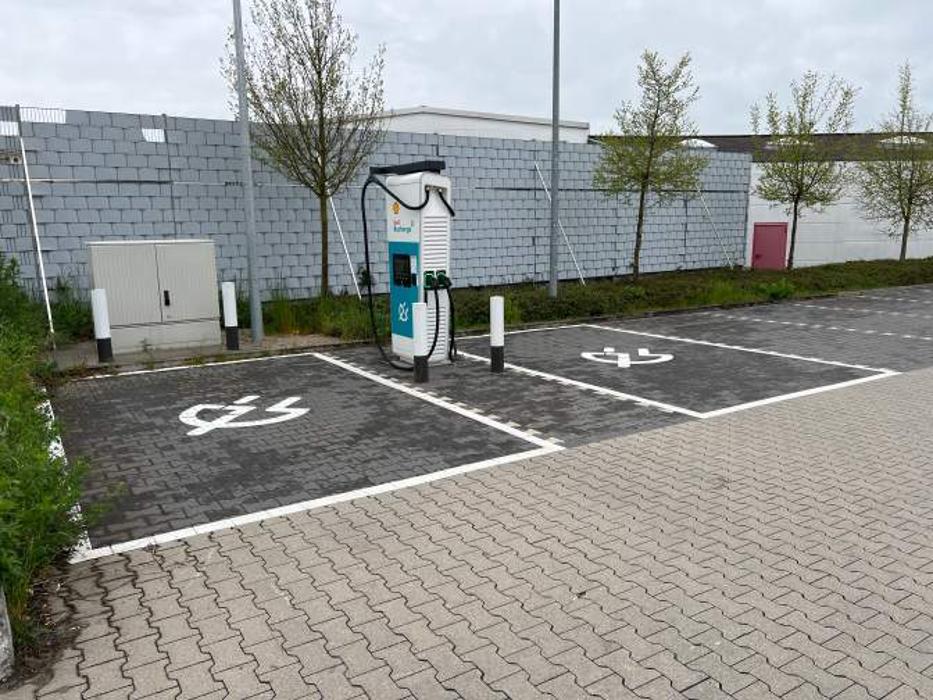 Shell Recharge Charging Station, Siemensstraße in Reilingen