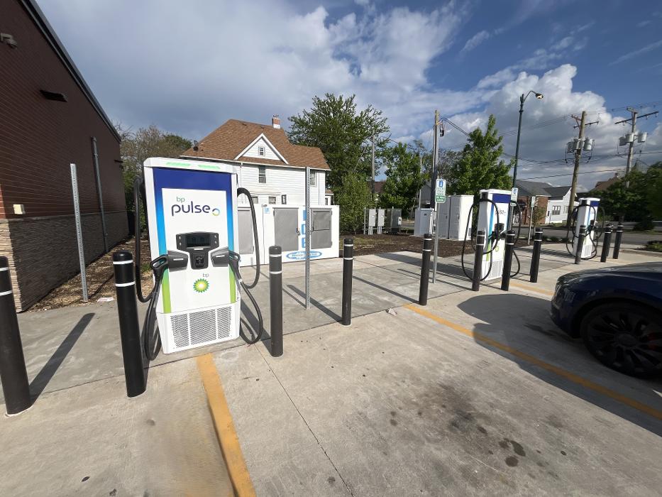 bp pulse Charging Station Image