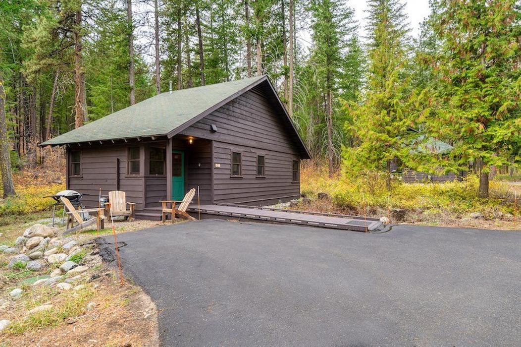 Freestone Inn & Cabins Image