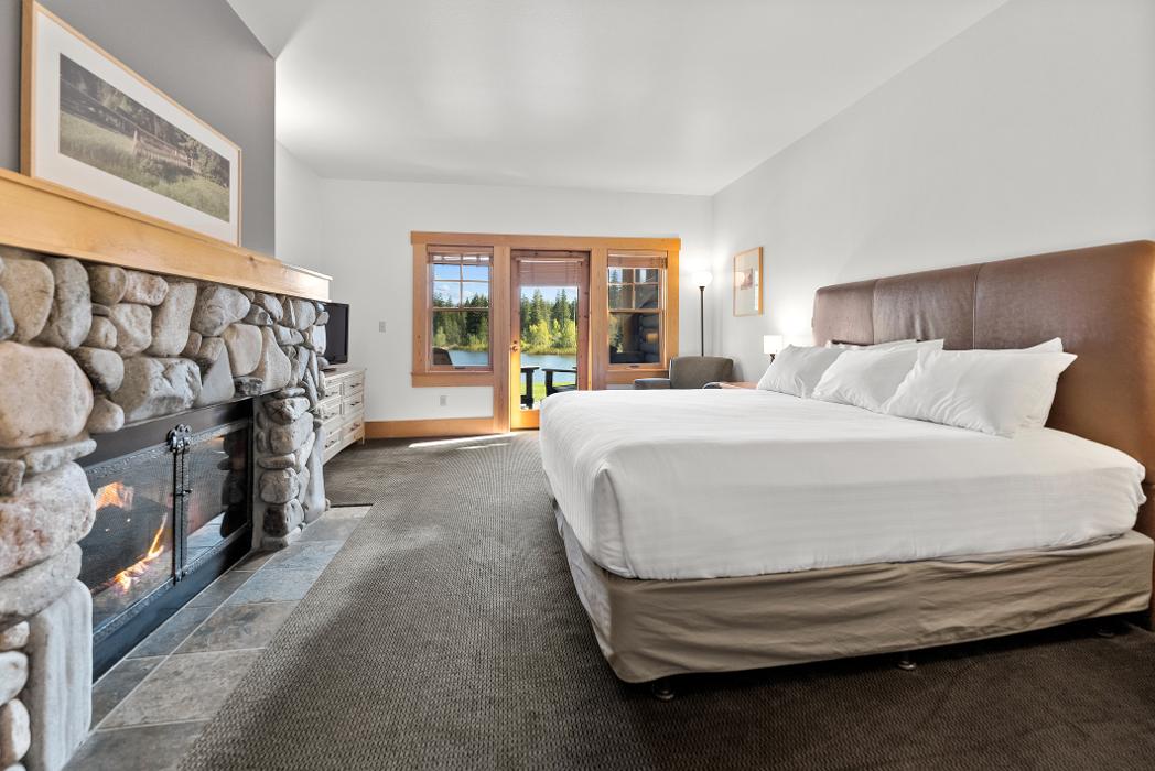 Freestone Inn & Cabins Image