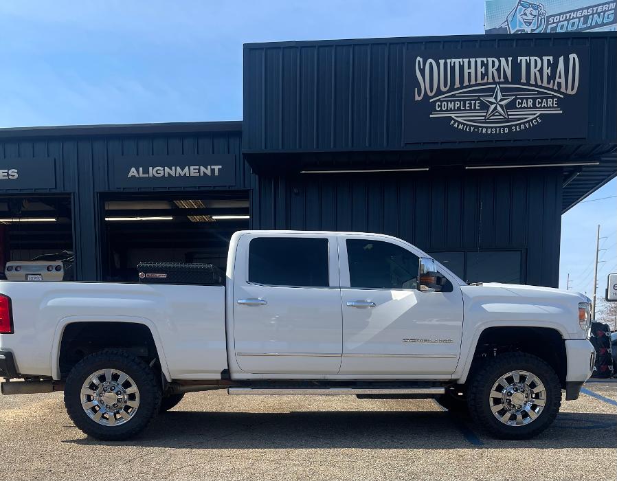 Southern Tread Complete Car Care Image