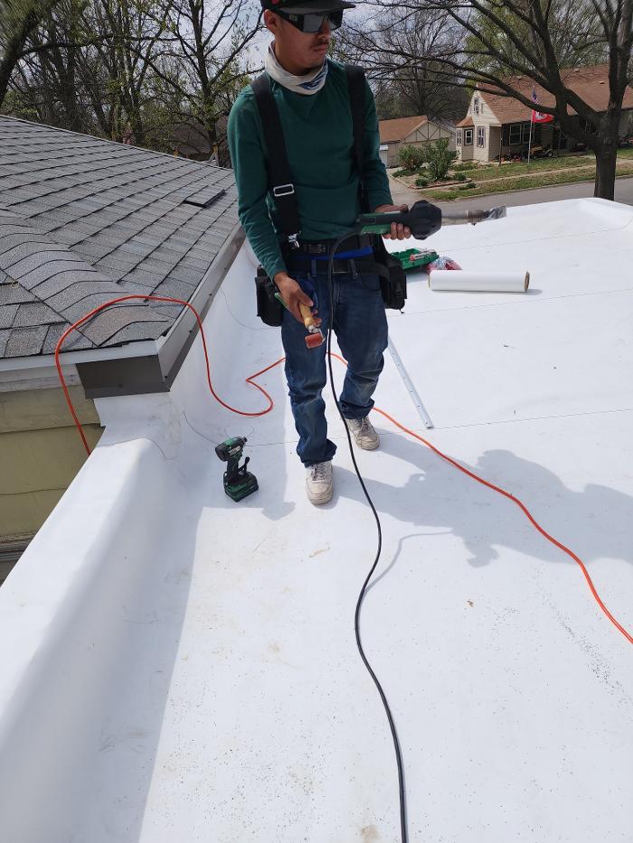 Shull Roofing Image