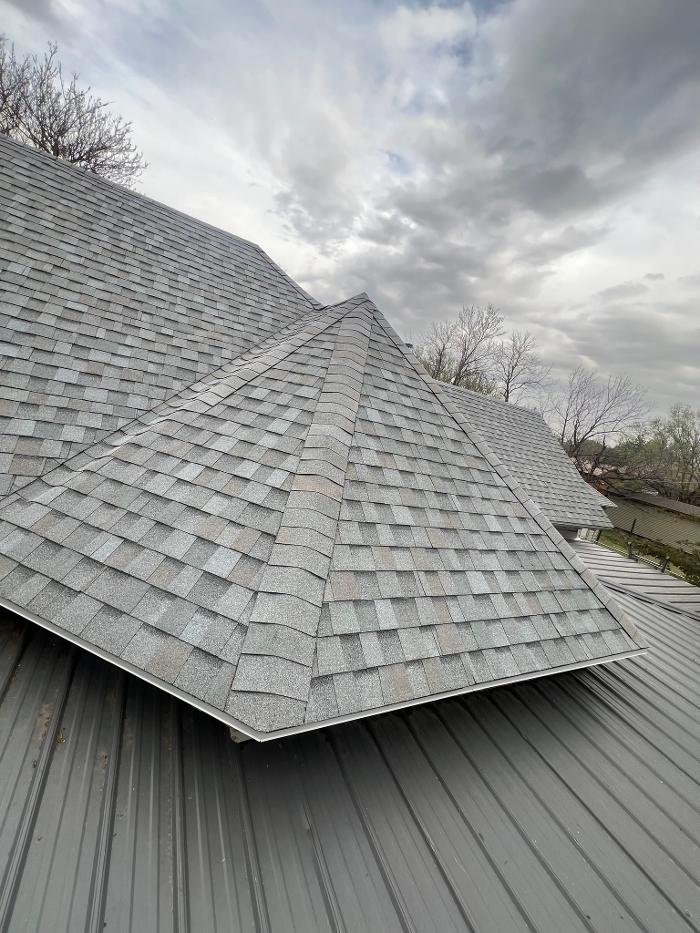 Shull Roofing Image