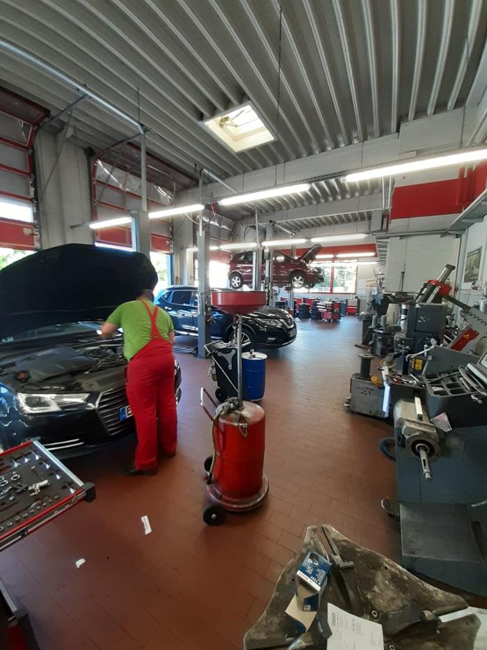 ATU Düsseldorf - Rath, Rather Kreuzweg in Duesseldorf