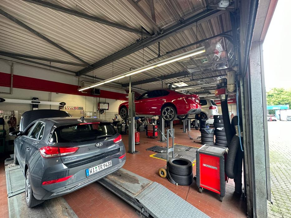 ATU Leverkusen - Küppersteg, Robert-Blum-Str. in Leverkusen