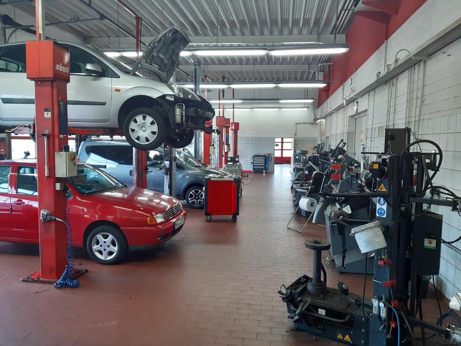 ATU Halle - Angersdorf, Lauchstädter Straße in Angersdorf