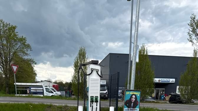 Shell Recharge Charging Station, Jöhlinger Straße in Walzbachtal