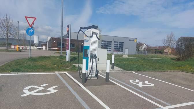 Shell Recharge Charging Station, Industriestraße in Sersheim