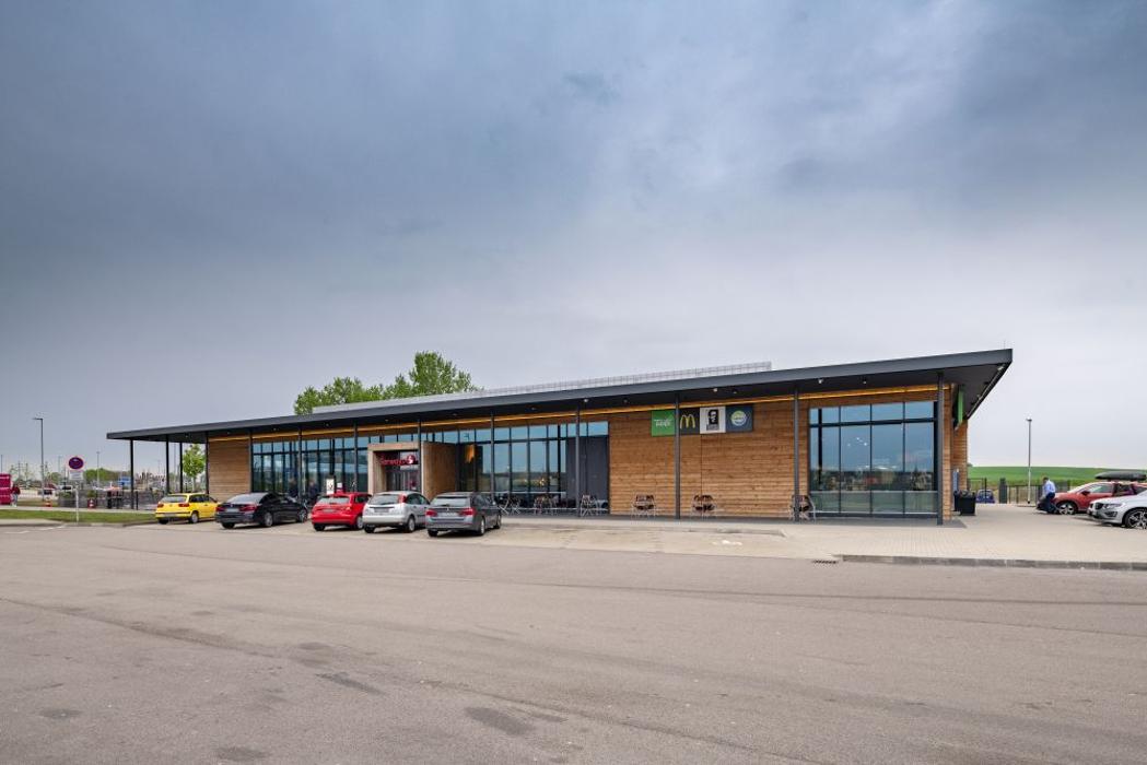 McDonald's, Raststätte Fürholzen Ost in Neufahrn bei Freising